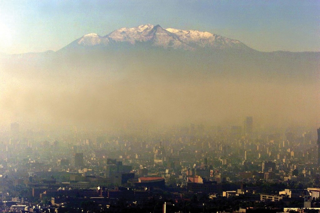 Polluted Mexico city Spinny